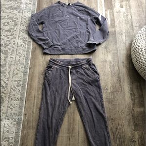 Universal thread sweat set two piece